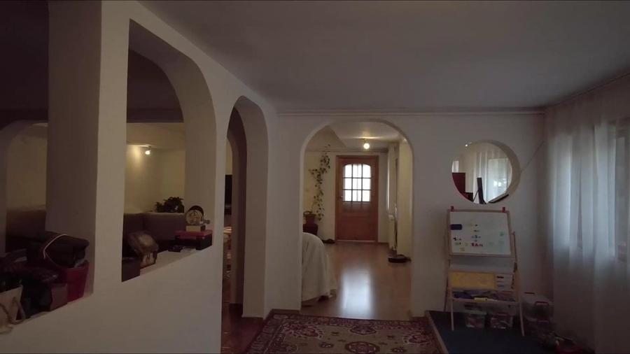 CASA CENTRUL ISTORIC- SINGUR IN CURTE CU MAI MULTE APARTAMENTE - SCHEI - 5