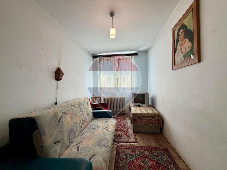 Apartament cu 3 camere decomandat în Grigorescu