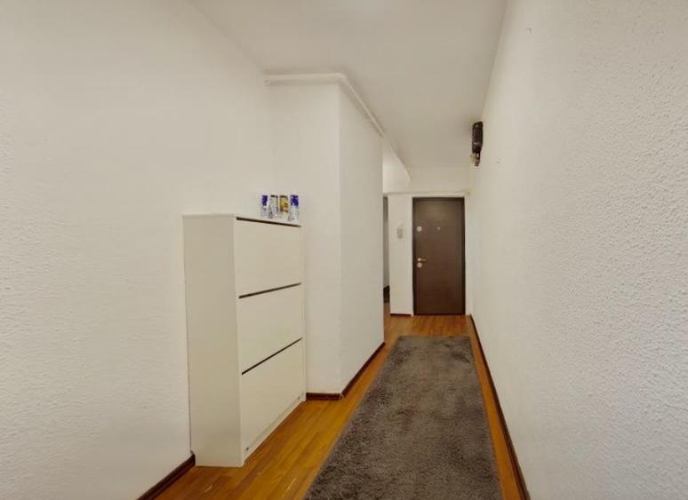 Apartament cu 3 camere decomandat, mobilat în Bartolomeu