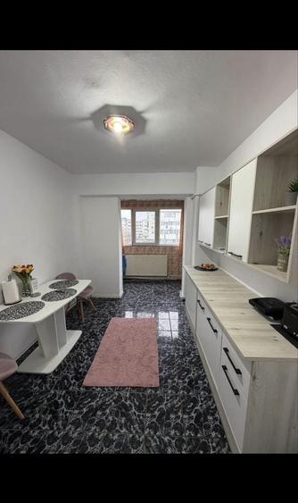 Apartament cu 3 camere decomandat în Exterior Sud