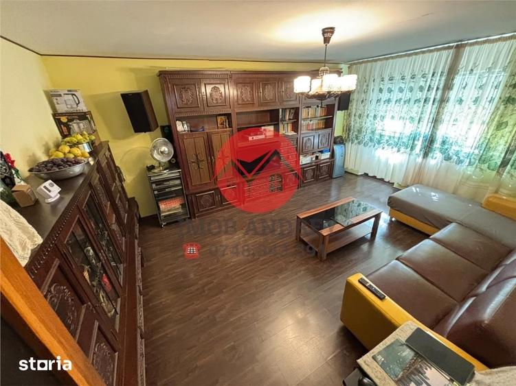 Apartament cu 4 camere decomandat în Ultracentral
