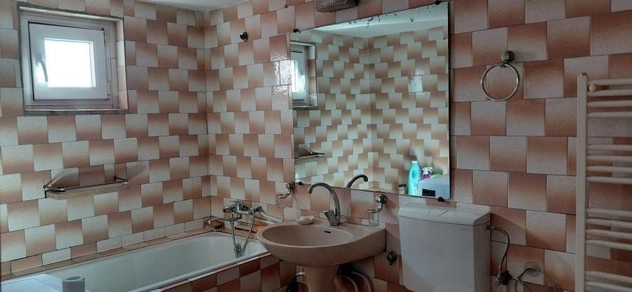 Apartament cu 2 camere decomandat în Florești