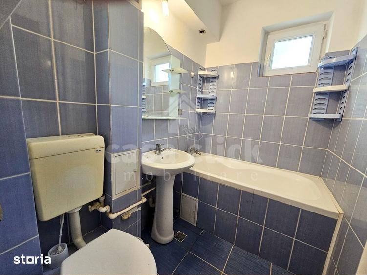 Apartament cu 4 camere decomandat în Sud