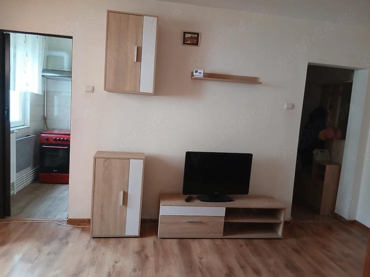 Garsonieră decomandată în Central