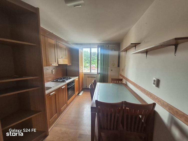 Apartament cu 3 camere în Bucium