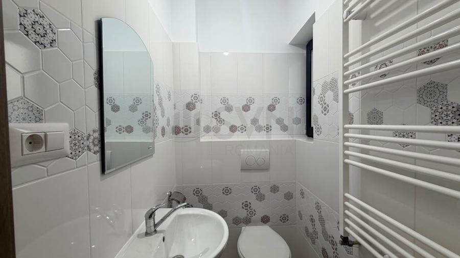 Casă individuală cu 6 camere cu Canalizare în Lacul Tei