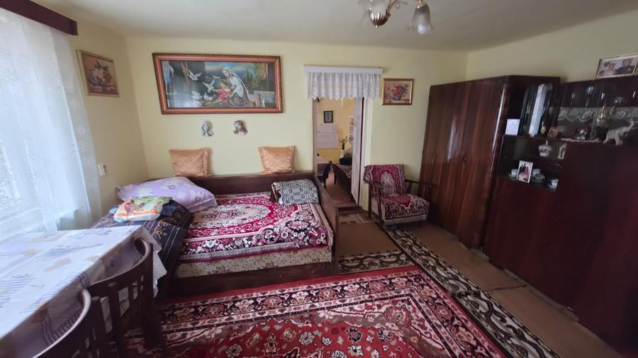 Casă individuală cu 4 camere cu Teren 400 Mp în Săliștea