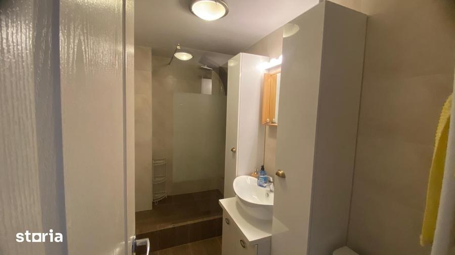 Apartament cu 3 camere decomandat în Nerva Traian