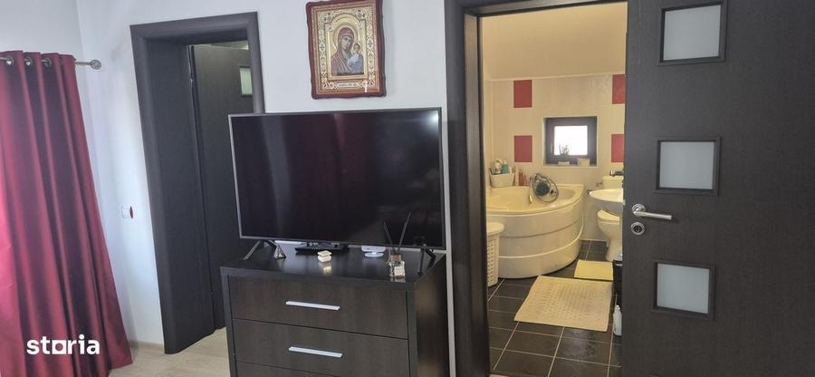 Casă cu 4 camere în Piatra