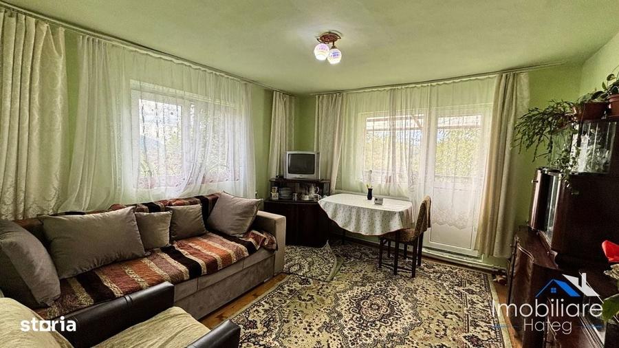 Casă cu 3 camere în Petros