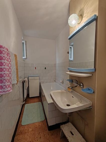 Apartament cu 3 camere decomandat, mobilat în Decebal