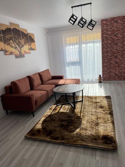 Apartament cu 2 camere, mobilat în Parcul Carol