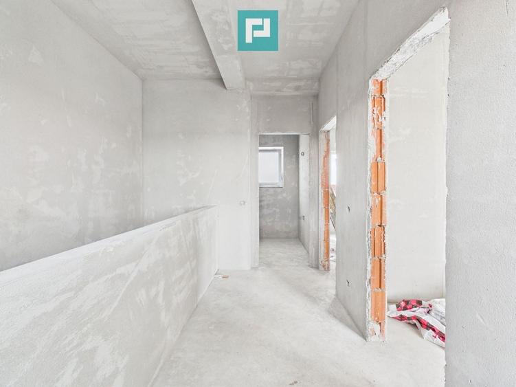 Duplex cu 4 camere cu Canalizare în Săcălaz