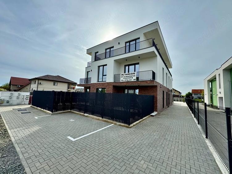 Apartament cu 3 camere decomandat în Dumbrăvița
