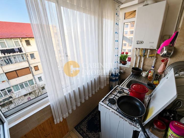 Apartament cu 3 camere, mobilat în Frumoasa