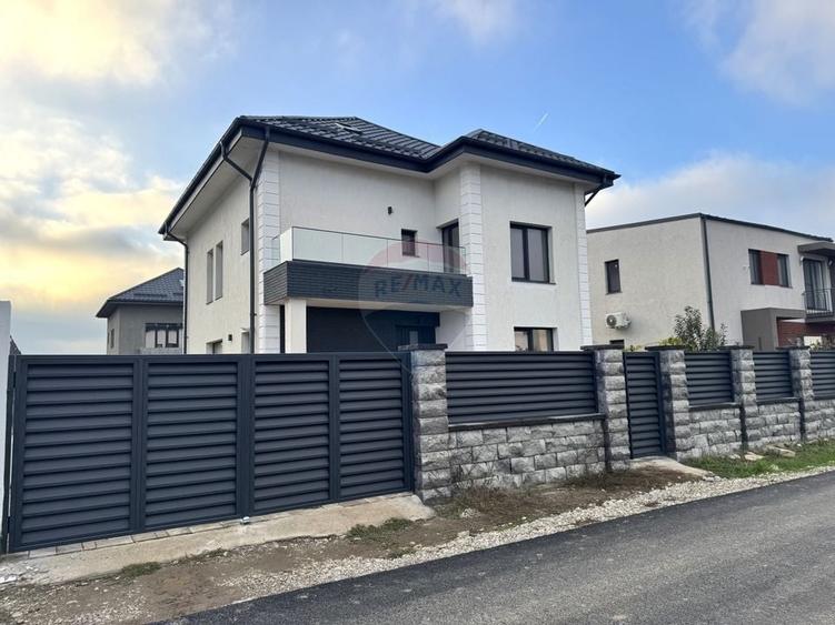 Vila 6 camere | curte generoasa | Tunari - Nord - 1