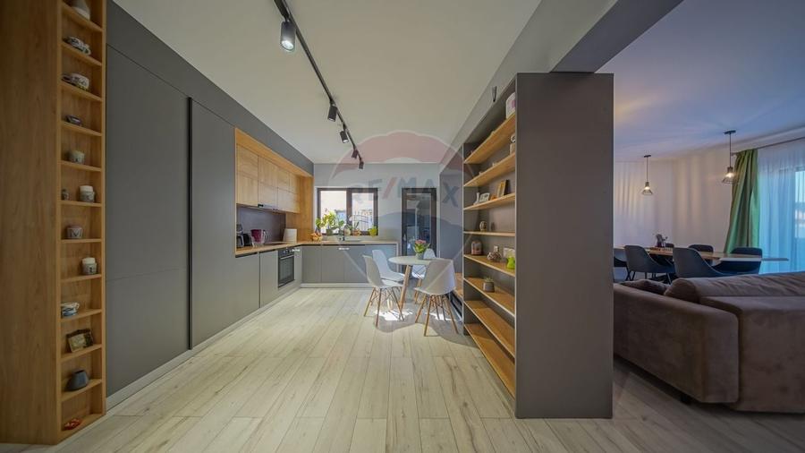 Vilă modernă, cu garaj, panouri și pompă de căldură, Cristian - 13