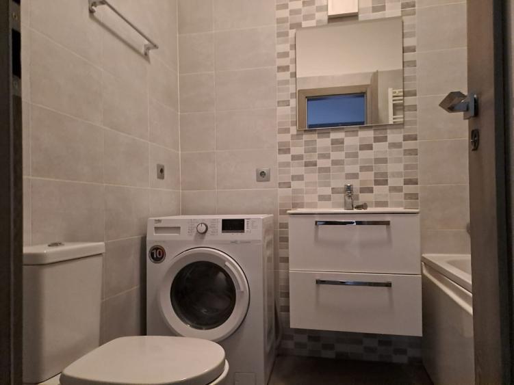 PROPRIETAR VÂND STUDIO 2 camere, decomandat, str.Cupolei - 8