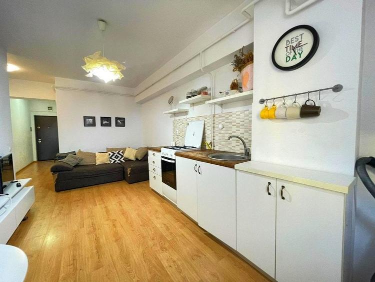 Apartament cu 2 camere semidecomandat, mobilat în Tătărași