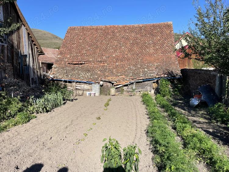 Casa la ?ara 15km de Sibiu comuna Slimnic Intravilan - 8