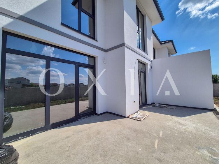 AX1030 Mosnita Noua, 1/2 Duplex Despartit Prin Camera Tehnica - 10