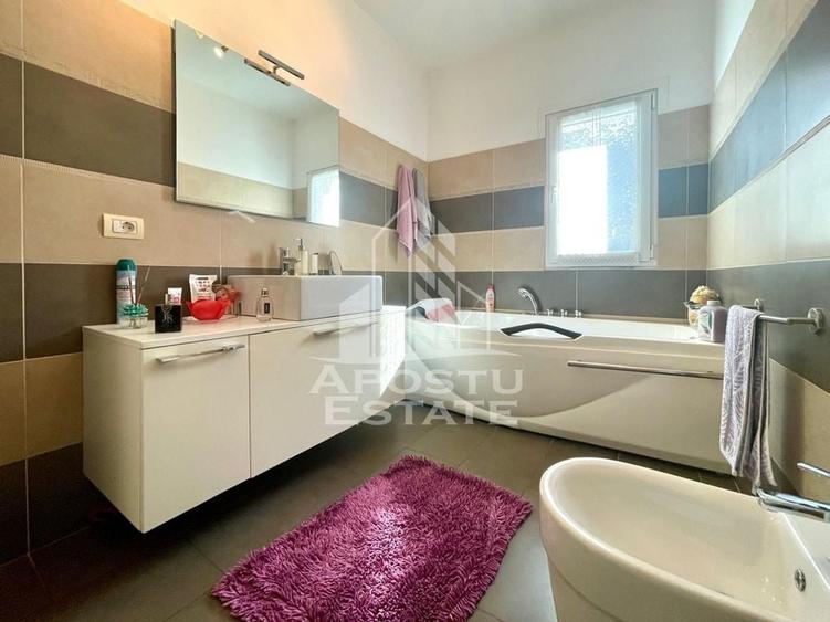 Vila cu terasa si piscina in Zadareni - 17