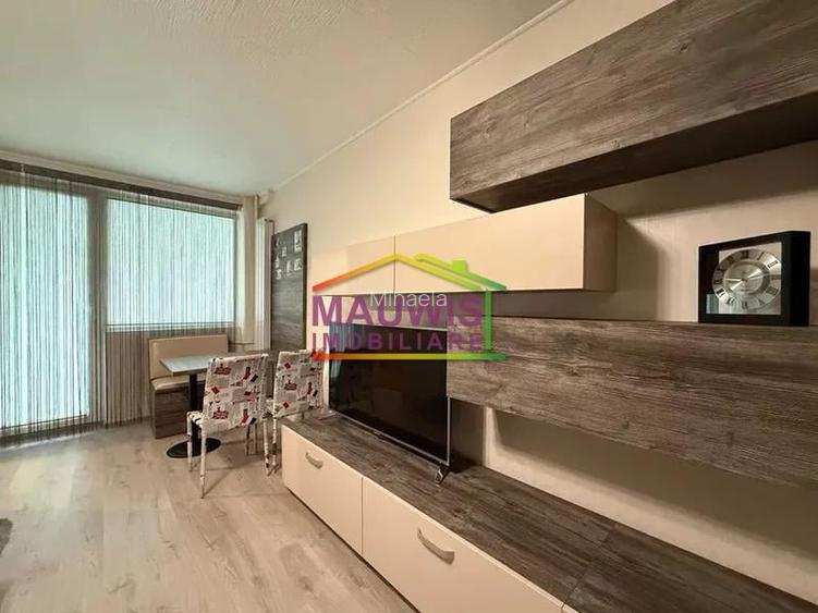 Stefan cel Mare / Mosilor / bl 1981 / 4 min Metroul Obor /