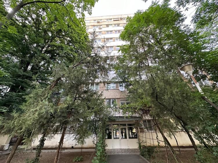 2 Camere Metrou Parc 7 minute Etaj Intermediar - 1