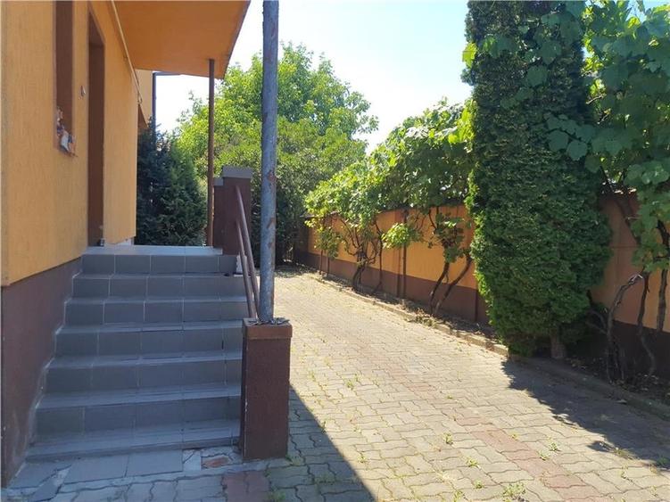 Vilă Spațioasă cu Potențial Multiplu ?n Zona Terezian Sibiu - 4