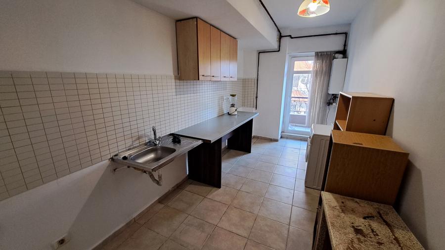 APARTAMENT 3 CAMERE - SUPRAFATA GENEROASA - 25