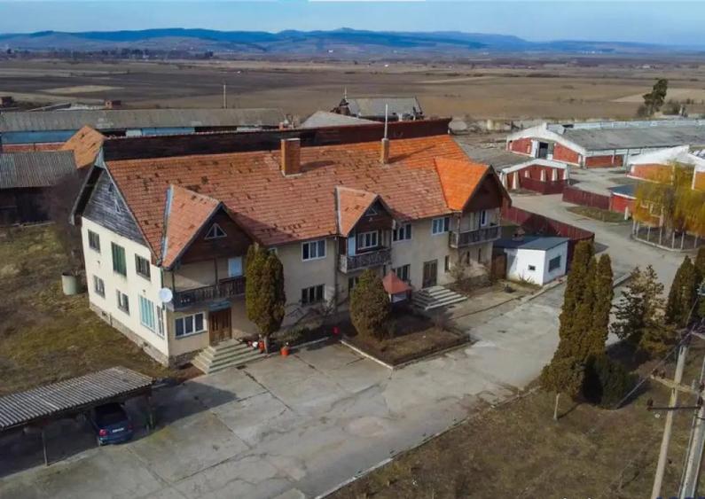 FILM! Complex agrozootehnic cu traditie, echipat,pretios pot - 18