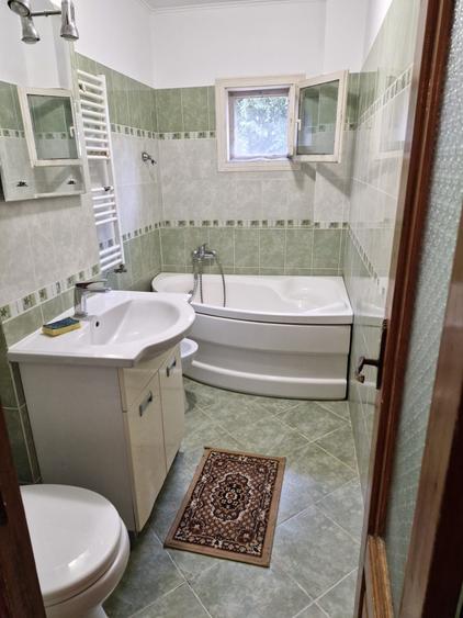 Apartament cu 3 camere decomandat în Autogară