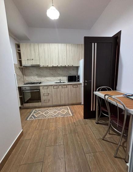 Inchiriez apartament cu doua camere. - 2