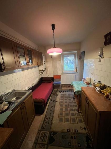 Apartament 3 camere,Decomandat,75 mp,Parter/4,Contructie 1986,Centrala - 1