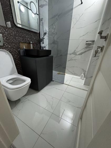 Inchiriez apartament M9 - 2