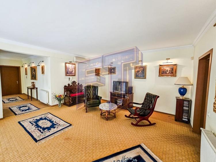 Vanzare casă/vila care refuză trecerea timpului - Zona Capitale - 8