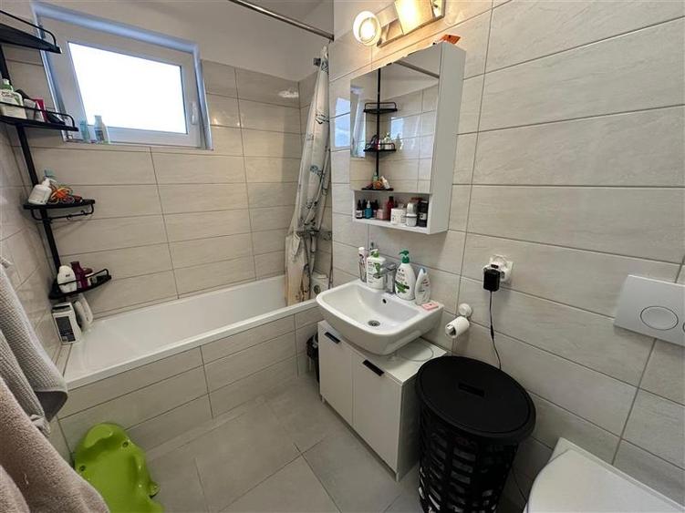 De vanzare apartament 2 camere in Maurer - 5