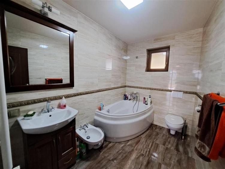 RECO casa - zona Oncea - 11