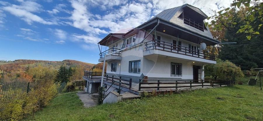 Oferta! Pensiune cu 7 camere de vanzare/ Poiana Marului - 5