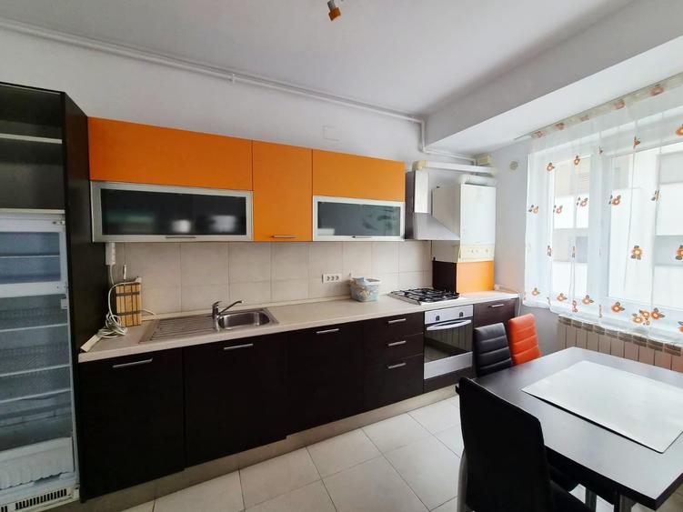 Apartament cu 3 camere decomandat în Șoseaua Nordului