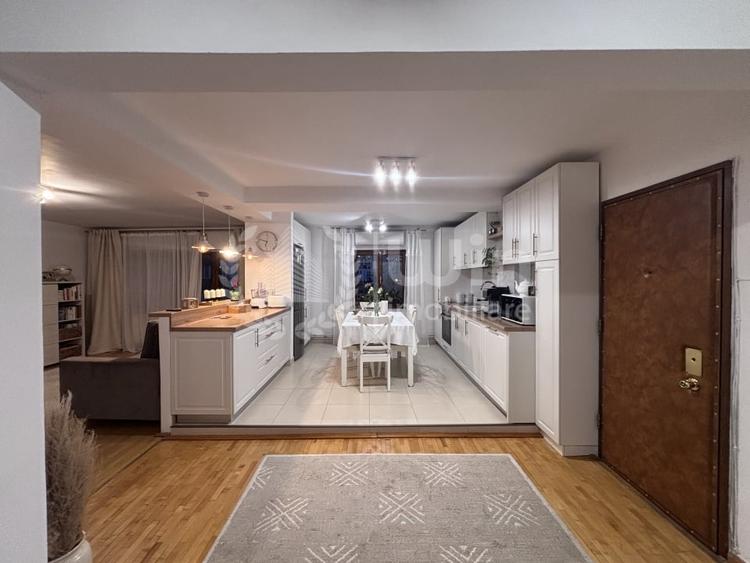 Apartament 4 camere | Decomandat | 94mp | Etaj 3/4 | Zona str. Paris - 7