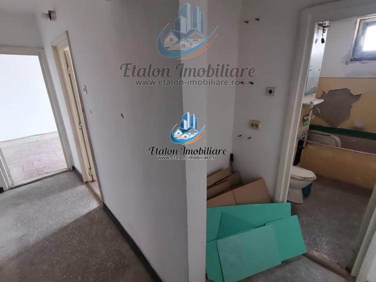 Apartament 2 camere etaj 4/4 Carrefour Precista - 1