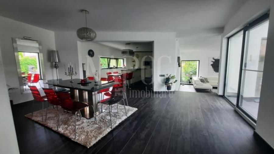 Casa 8 camere de inchiriat in Cetatea Fetei, Floresti - 10