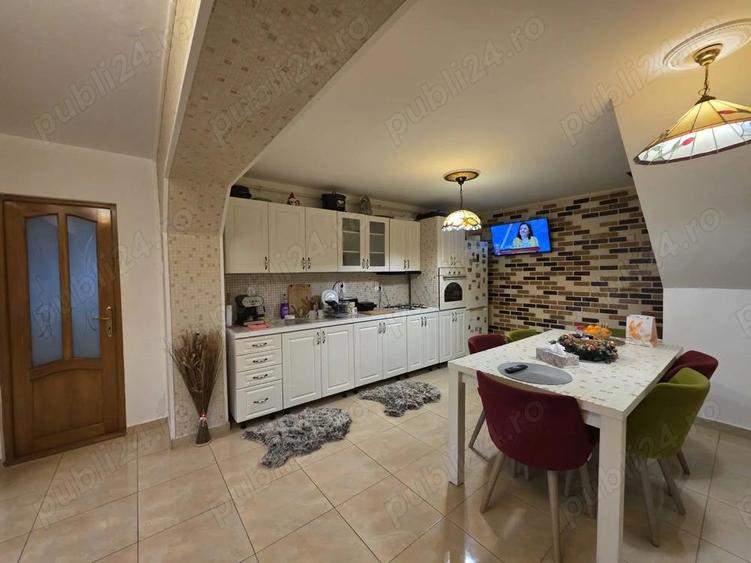 Casa spa?ioasa cu etaj, utilita?i complete ?i piscina Simeria, HD - 4