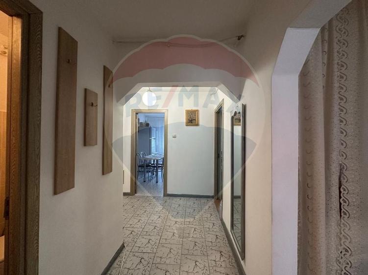 Apartament cu 3 camere de v&acirc;nzare &icirc;n zona Nord - 6