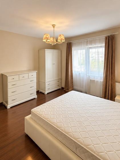 Apartament cu 3 camere decomandat în Lujerului