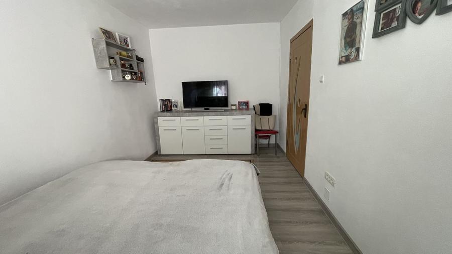 Apartament cu 2 camere parter -zona buna și linistita - 16