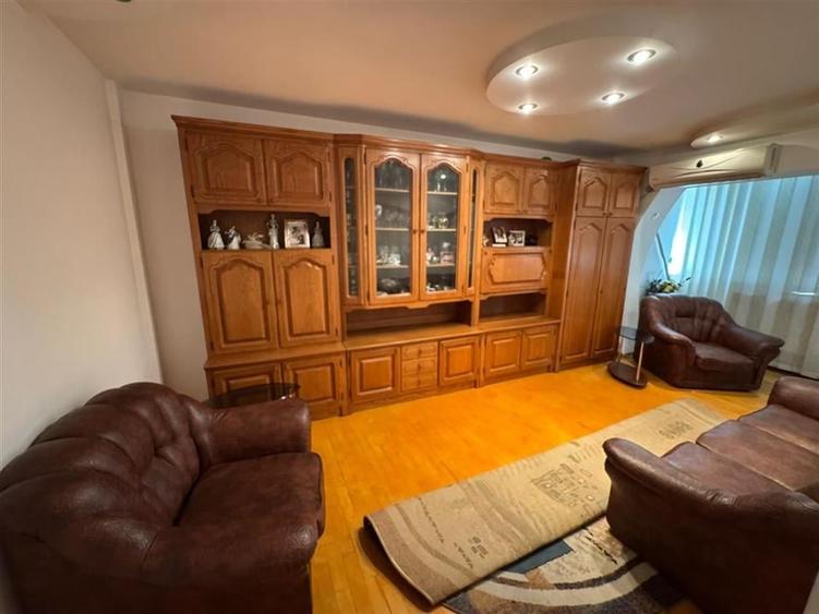 Apartament 3 camere, 72mp, etaj 2, zona fostul Tribunal - stradal - 5