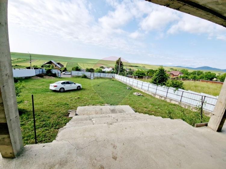 Casă spațioasă S+P+1E+M și teren generos 1664 mp - 31