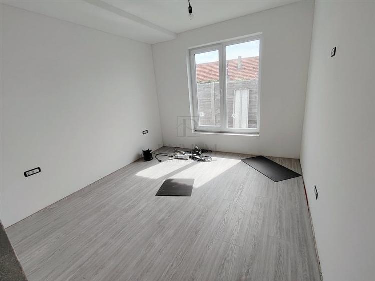 Casă cu 4 camere cu Teren 415 Mp în Albina